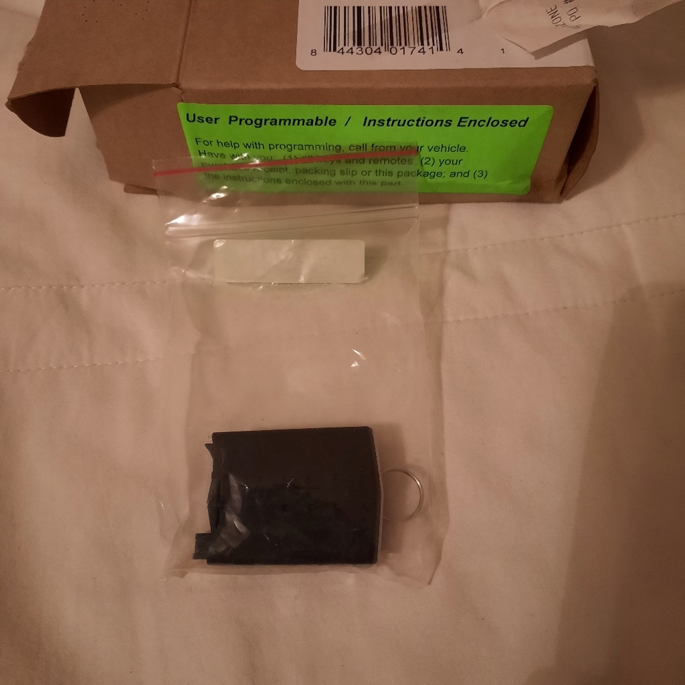 Keyless Entry Alarm Remote - Picture 3 of 5